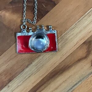 📸✨ Red Camera Pendant Necklace ❤️📷